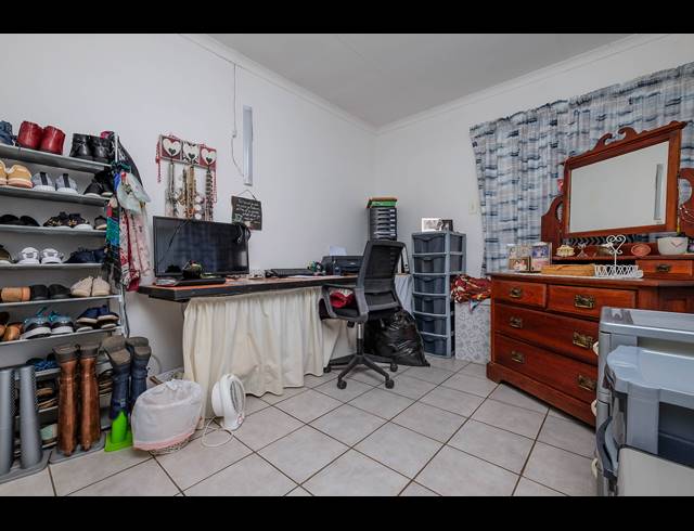 3 BEDROOM FREEHOLD FOR SALE IN NOOITGEDACHT